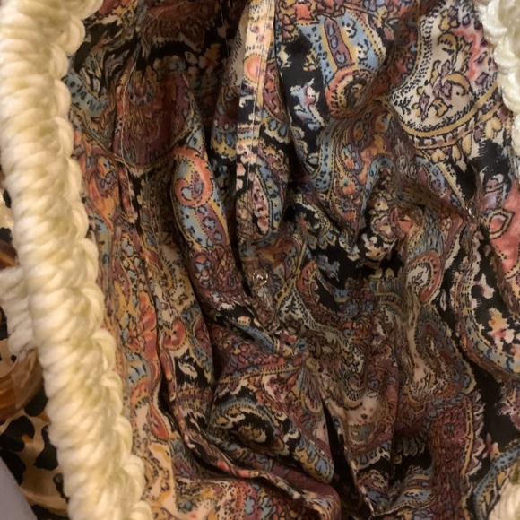 Vintage preloved macrame clutch - Picture 3 of 3